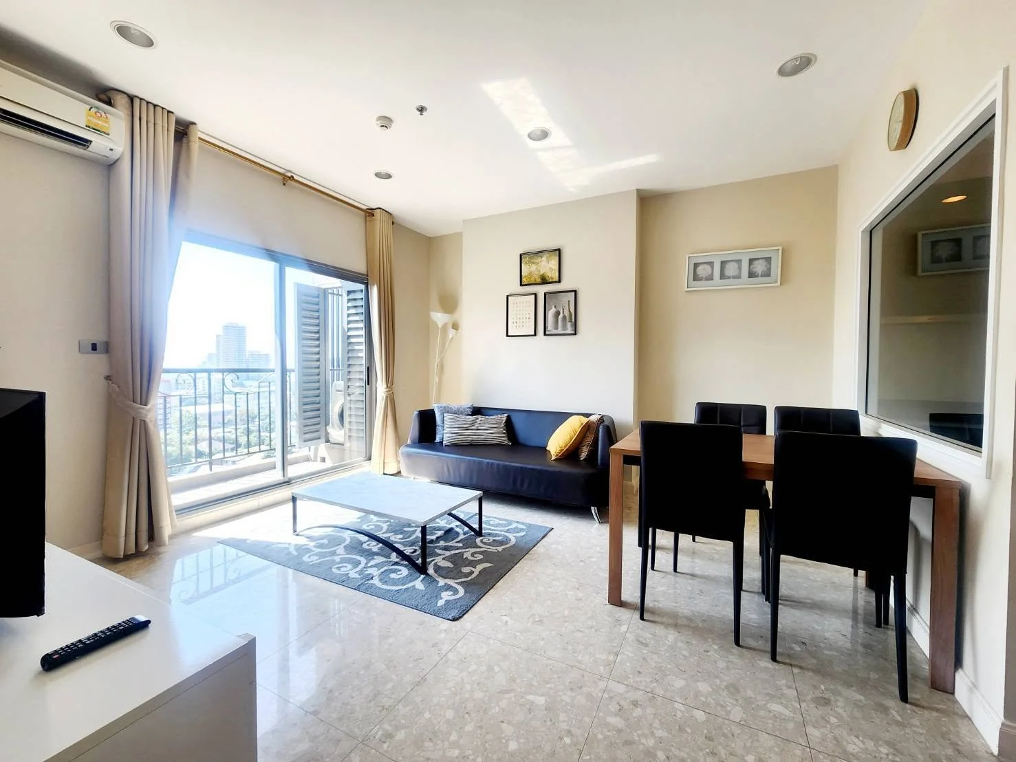 1 Bedroom condo in The Crest Sukhumvit 34