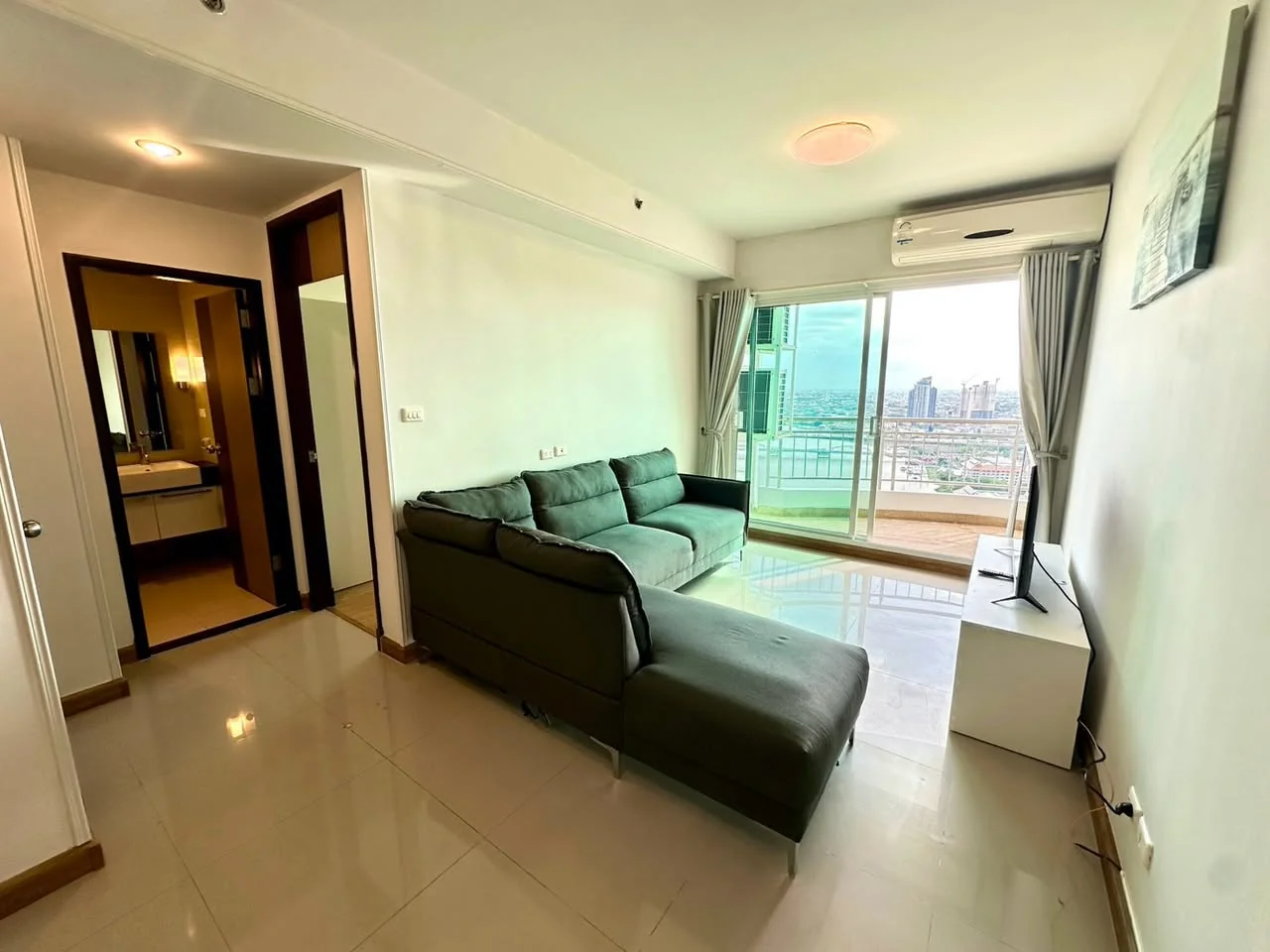1 Bedroom condo in Supalai River Resort