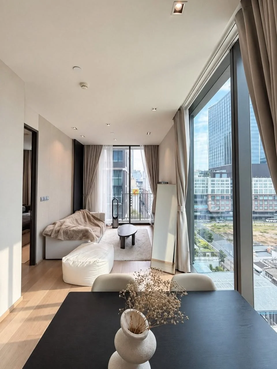 1 Bedroom condo in 28 Chidlom