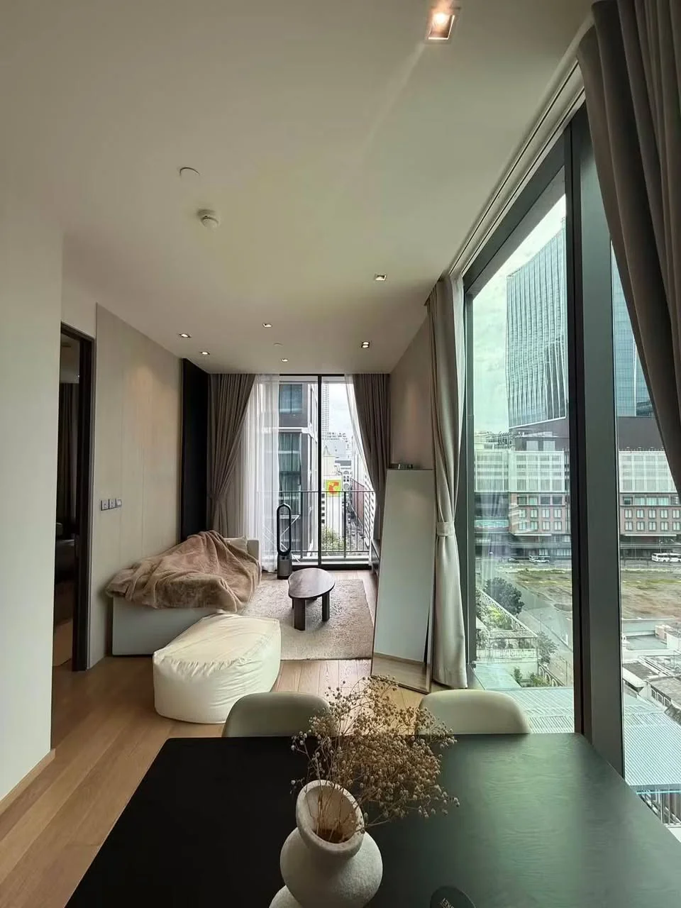 1 Bedroom condo in 28 Chidlom