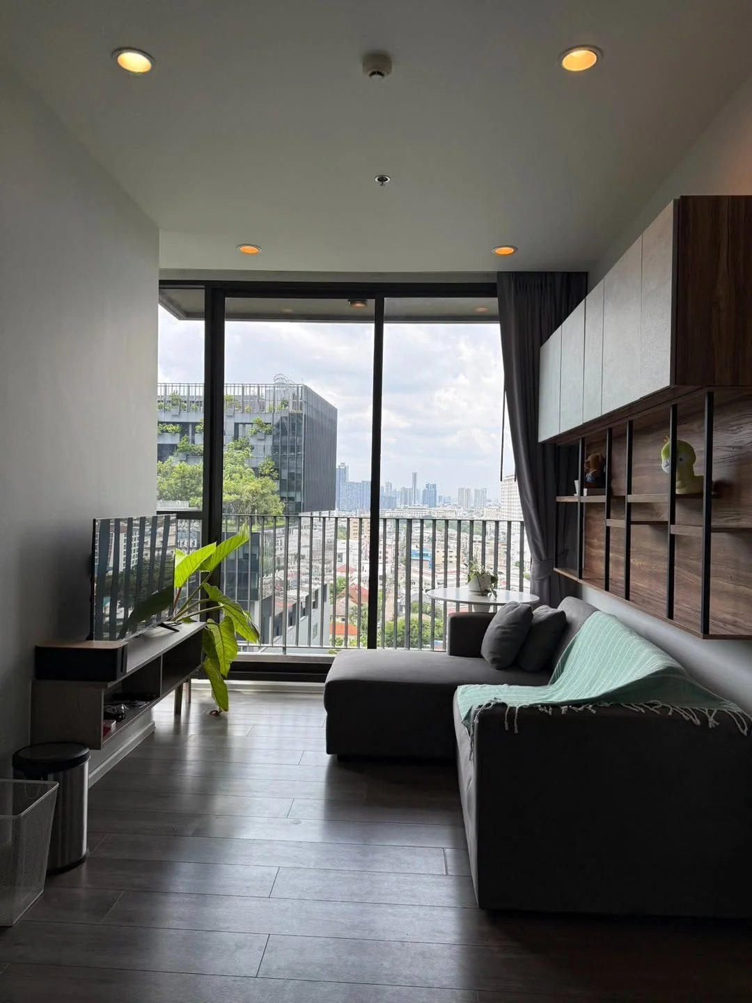 2 Bedroom condo in Whizdom Essence