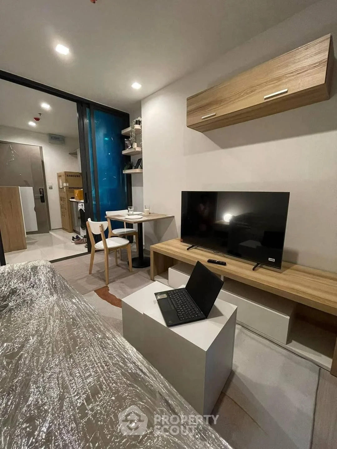 1 Bedroom condo in Life Asoke Hype