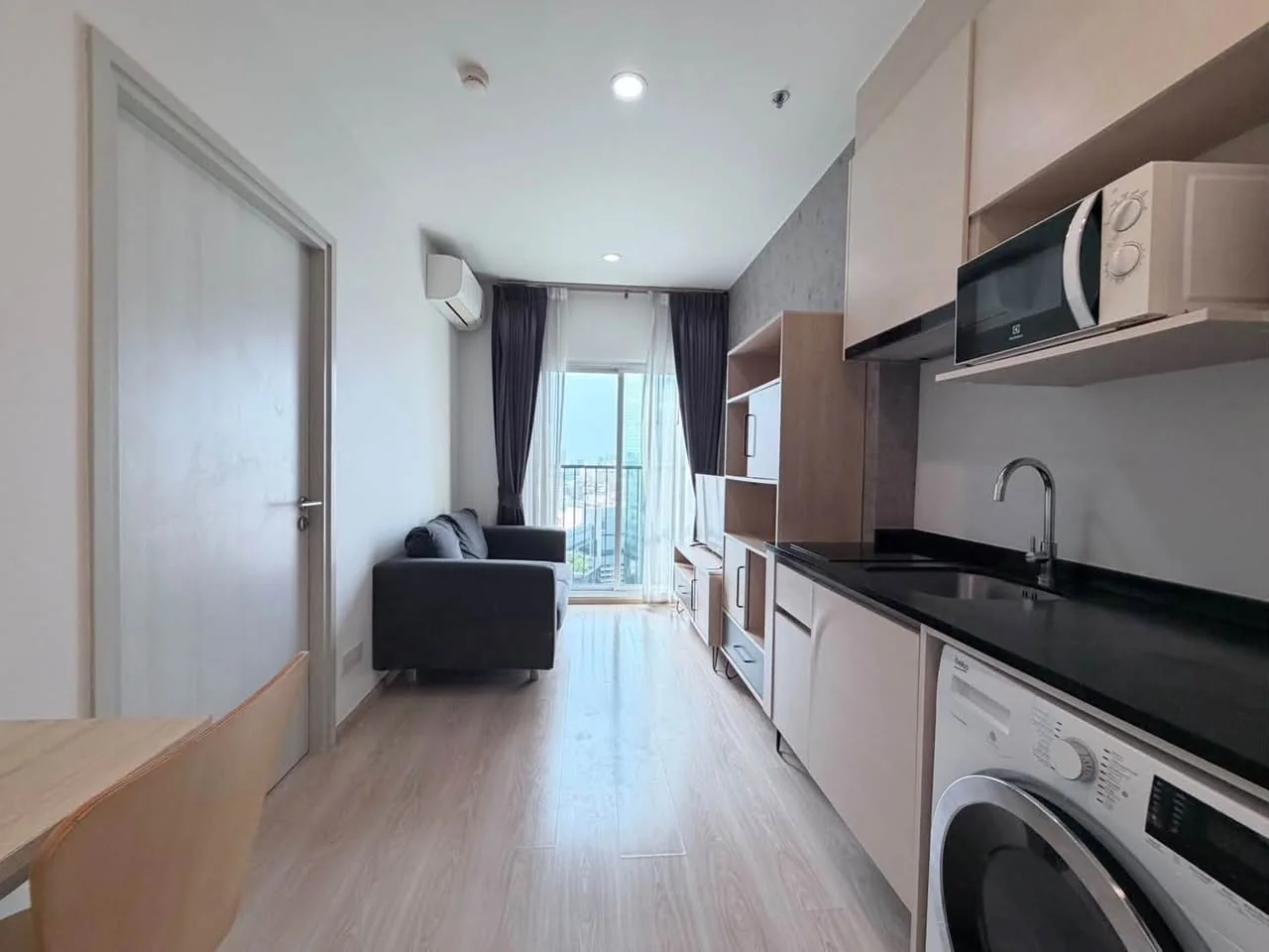 1 Bedroom condo in Noble Revolve Ratchada 2