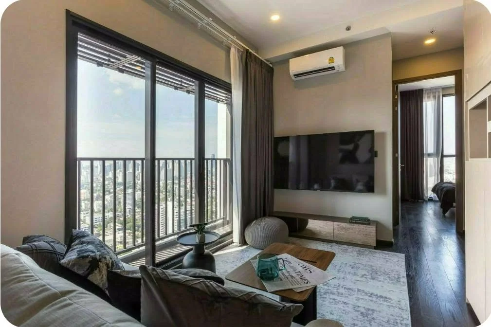 3 Bedroom condo in Park Origin Thonglor
