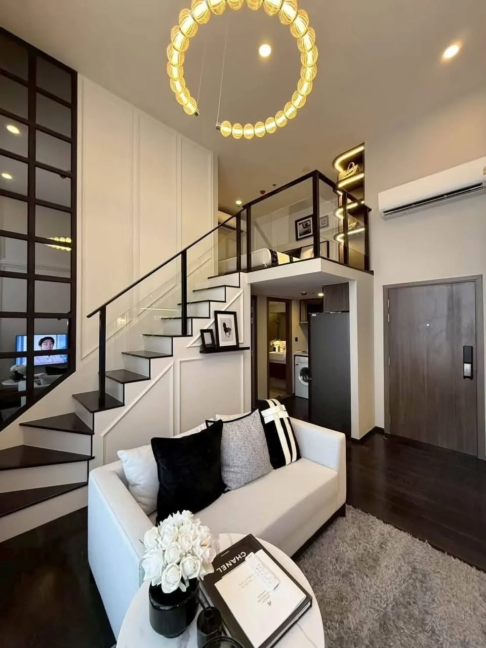 2 Bedroom condo in Park Origin Thonglor