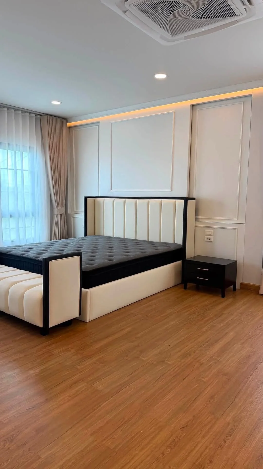 2 Bedroom condo in Supalai Elite Sathorn-Suanplu