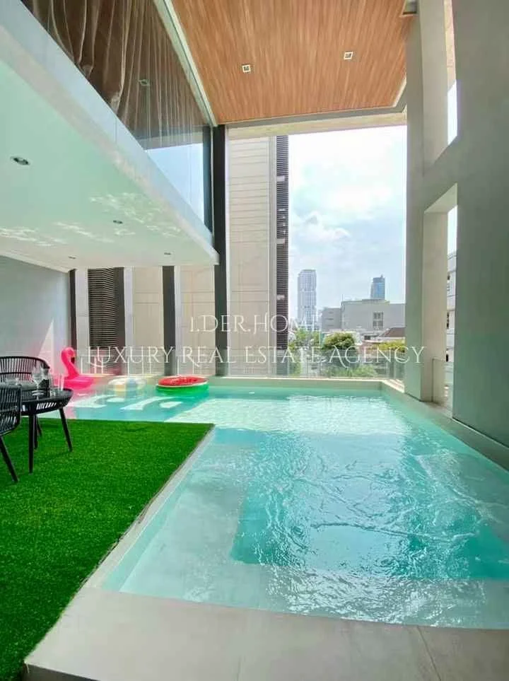 4 Bedroom condo in 749 Residence