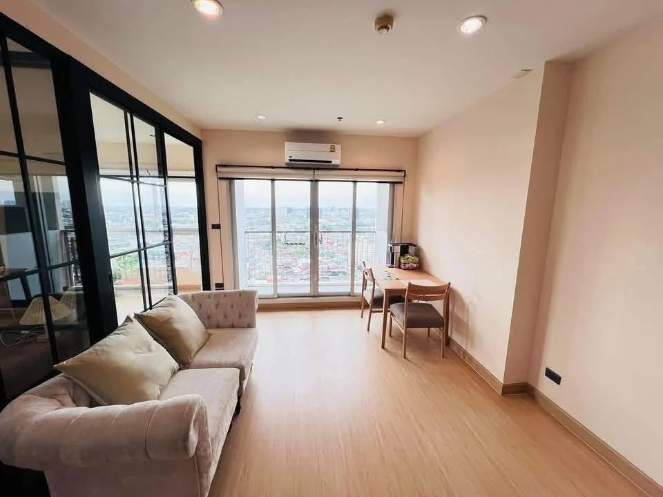 2 Bedroom condo in The Parkland Taksin-Thapra