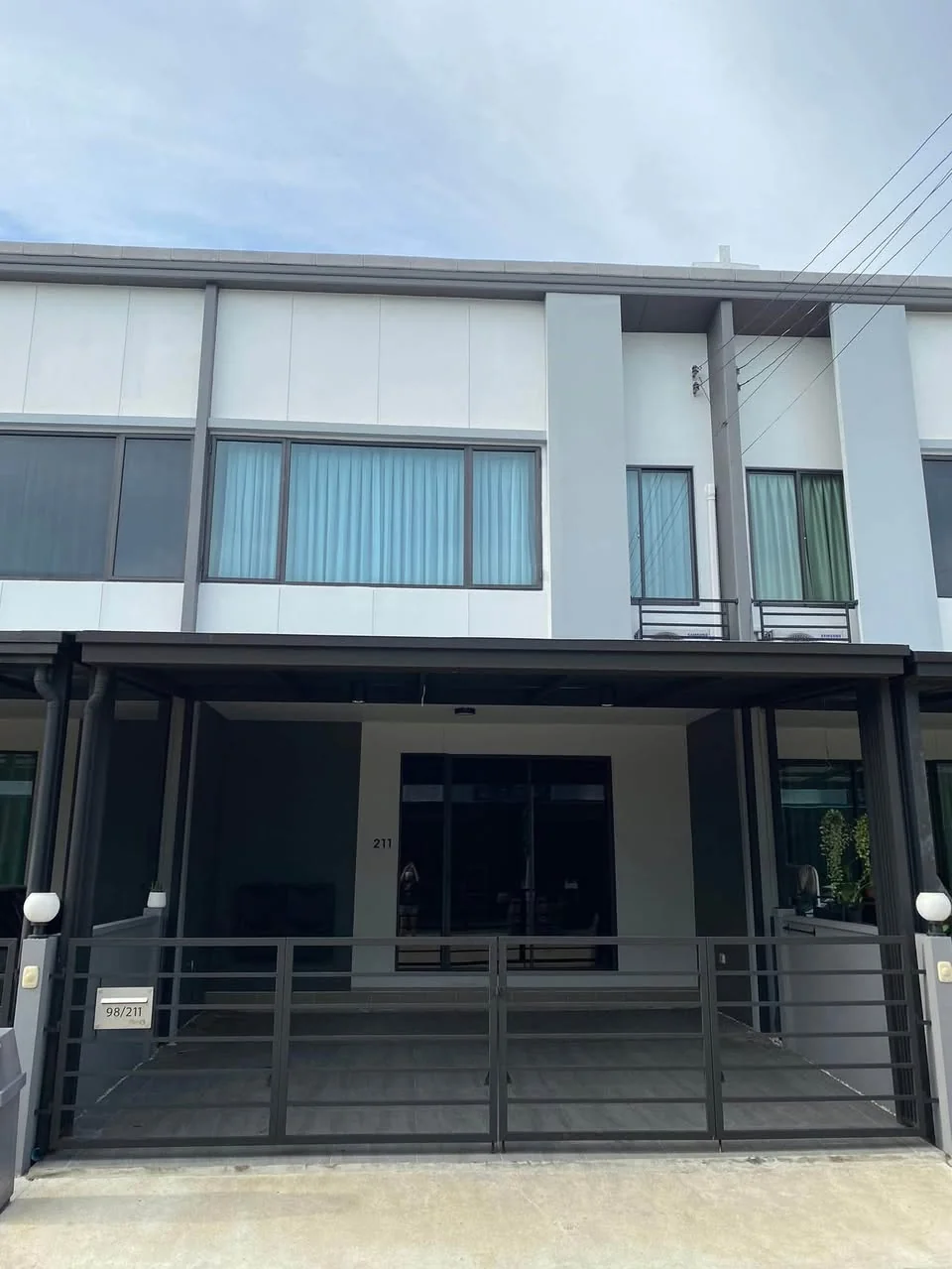 3 Bedroom condo in Pleno Bangna-Wongwaen