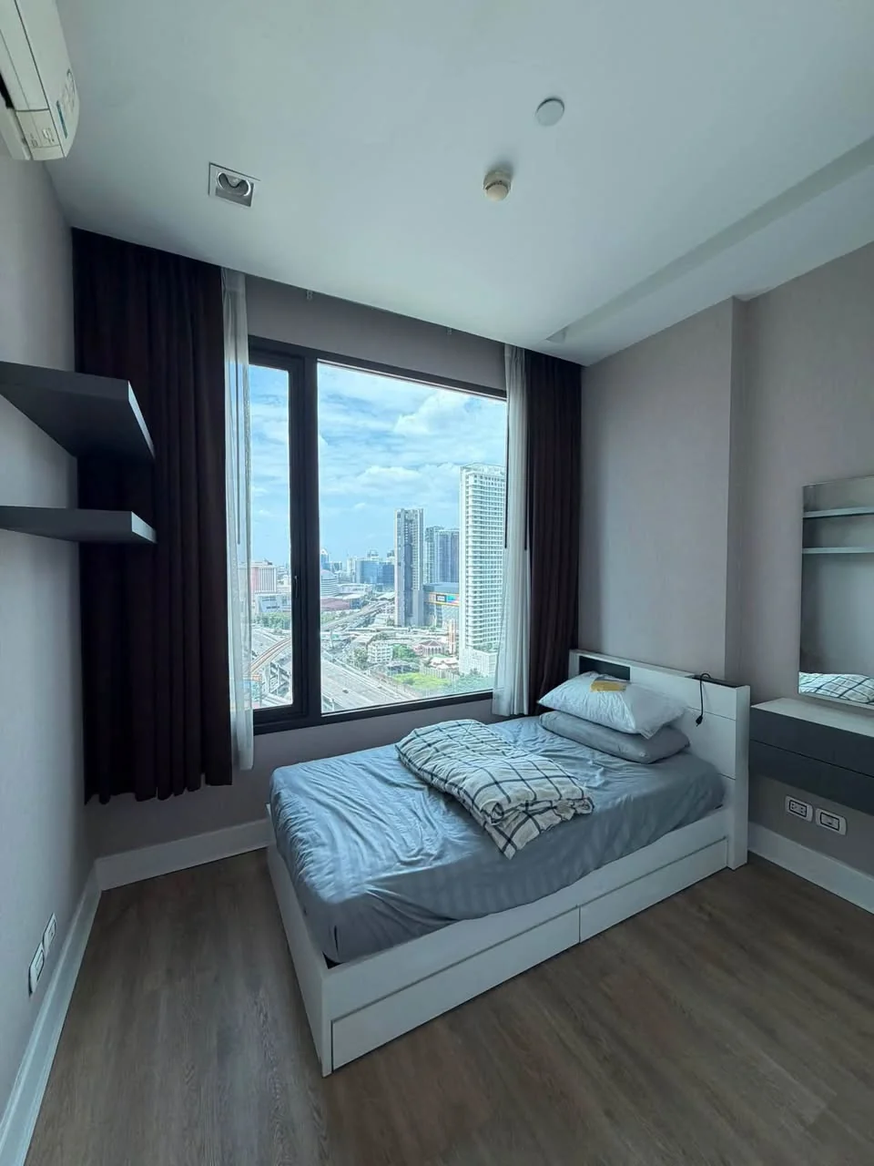 2 Bedroom condo in Equinox Phahol Vibha