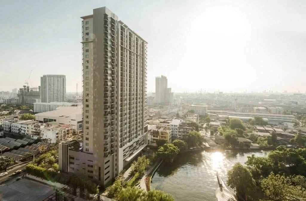 1 Bedroom condo in Blocs 77