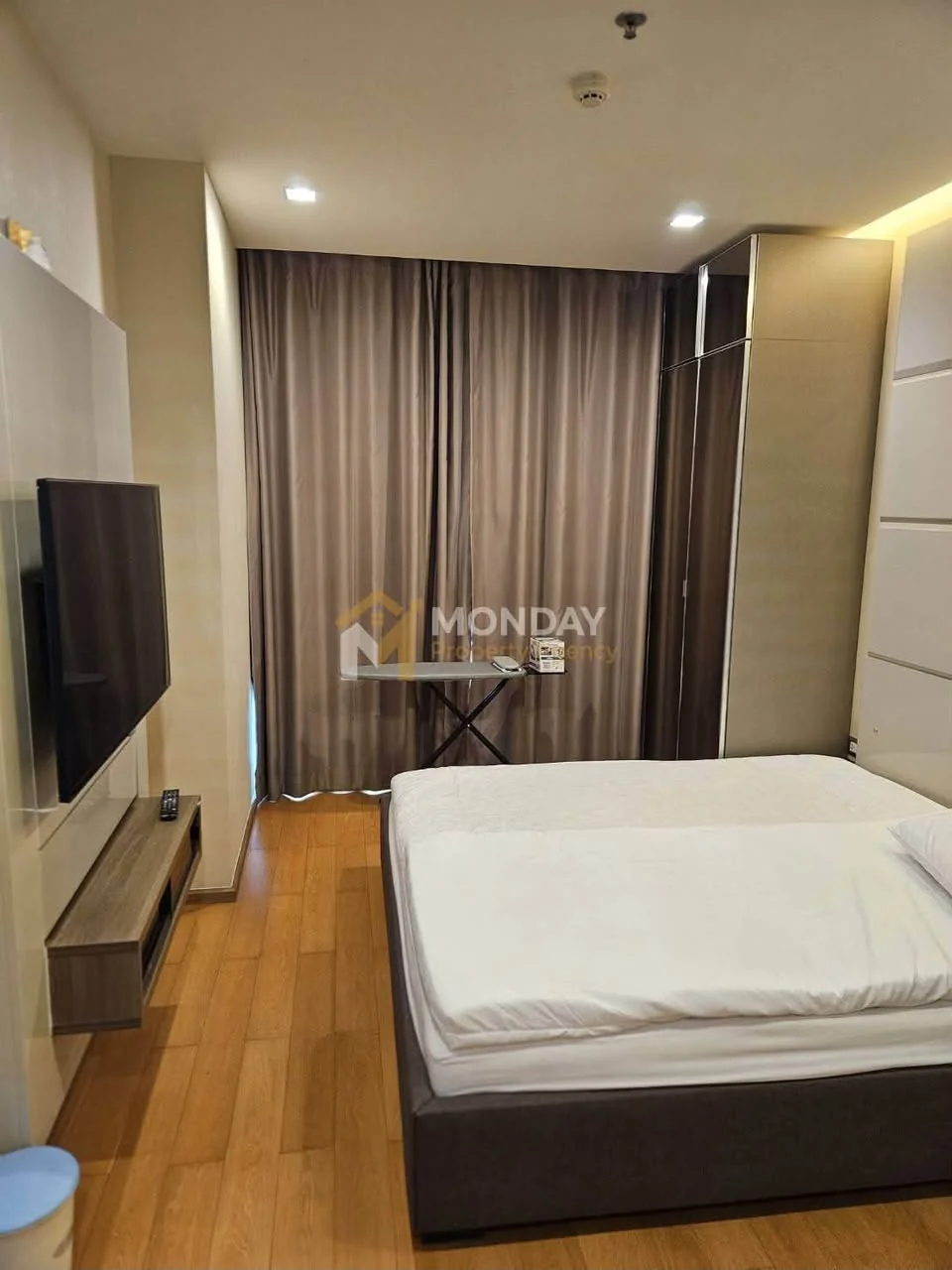 Studio condo in The Address Sathorn