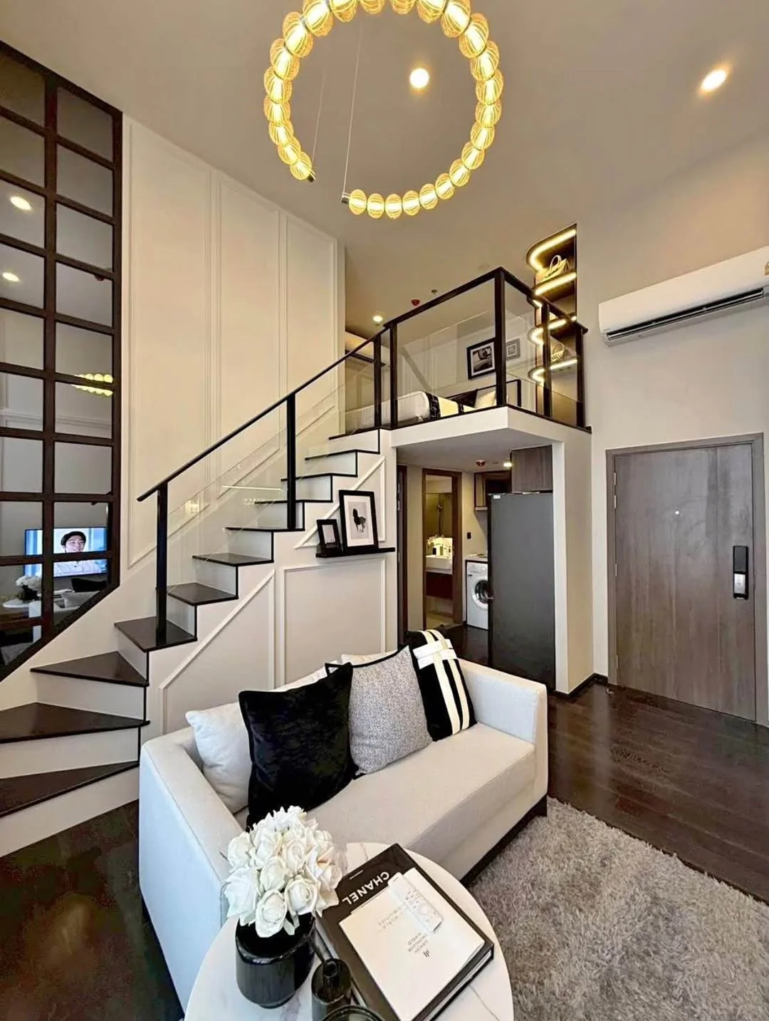 2 Bedroom condo in Park Origin Thonglor