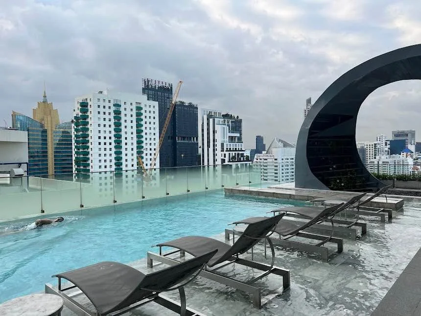 1 Bedroom condo in The Edge Sukhumvit 23