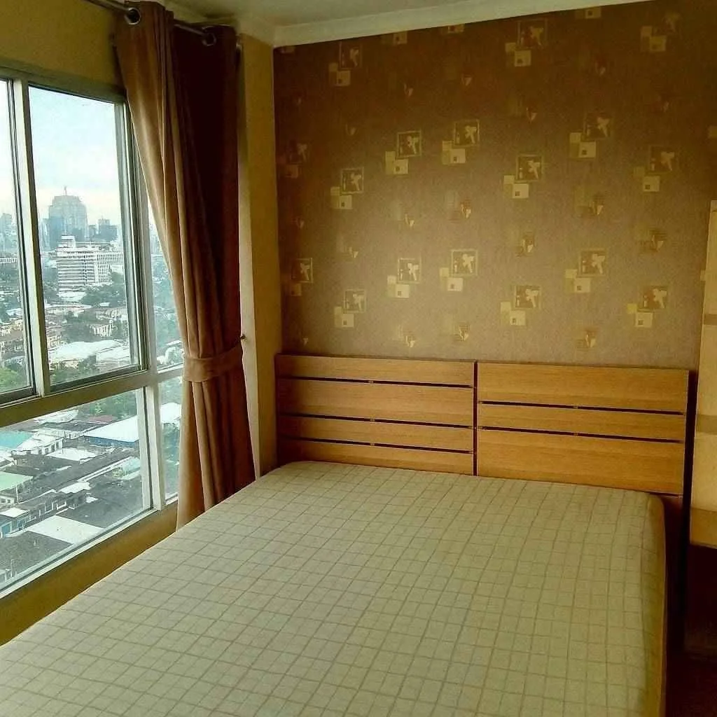 1 Bedroom condo in Lumpini Place Rama 4-Ratchadaphisek