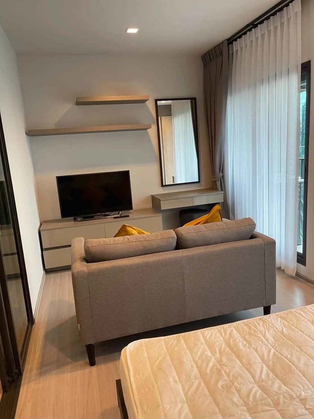 1 Bedroom condo in Life Asoke-Rama 9