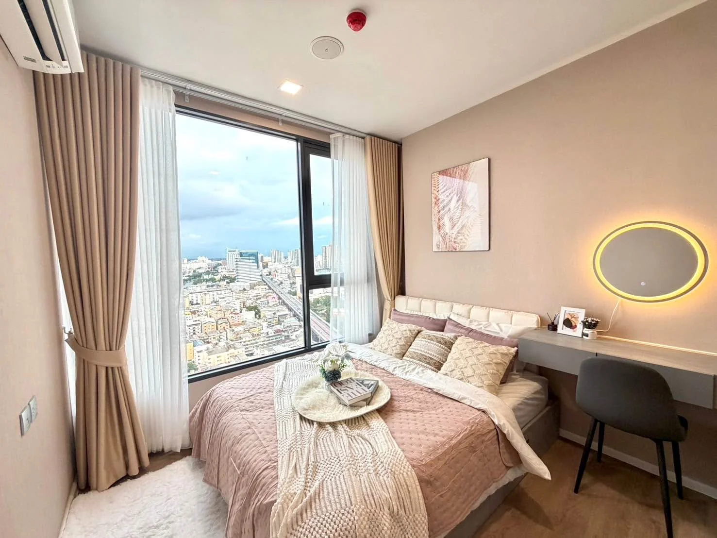 2 Bedroom condo in Modiz Rhyme Ramkhamhaeng
