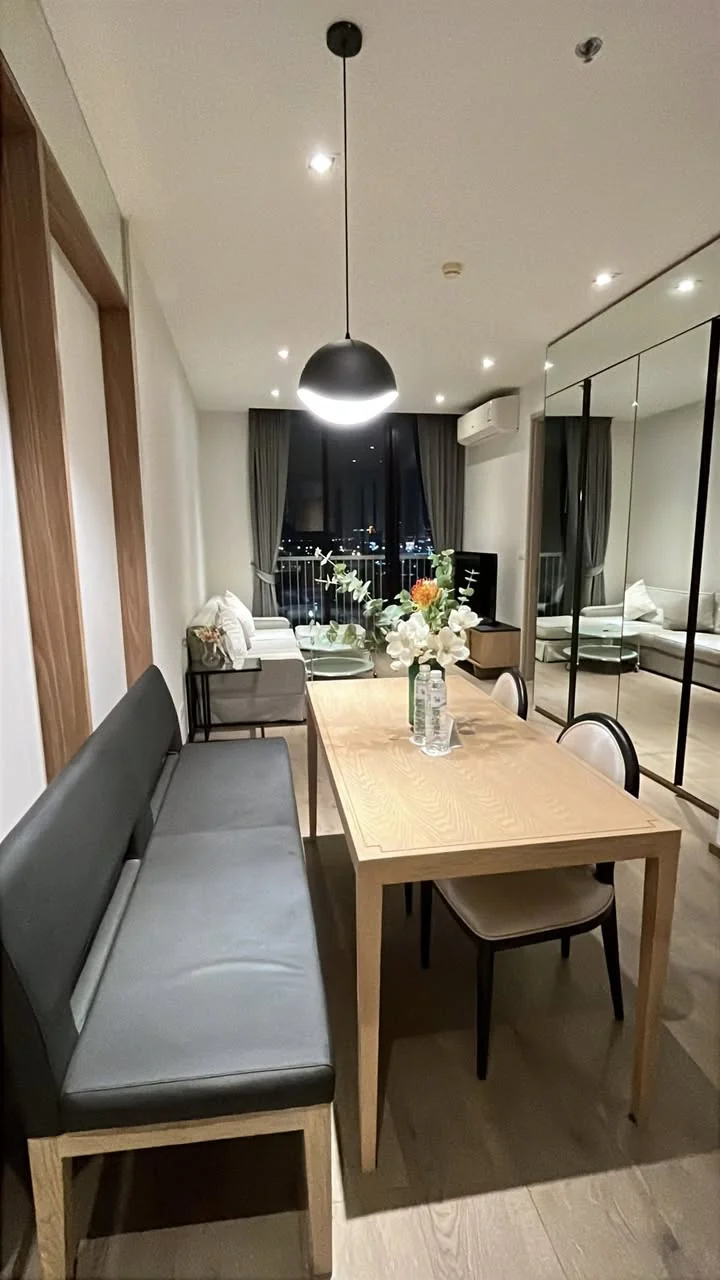 2 Bedroom condo in Park Origin Phrom Phong (Park 24)