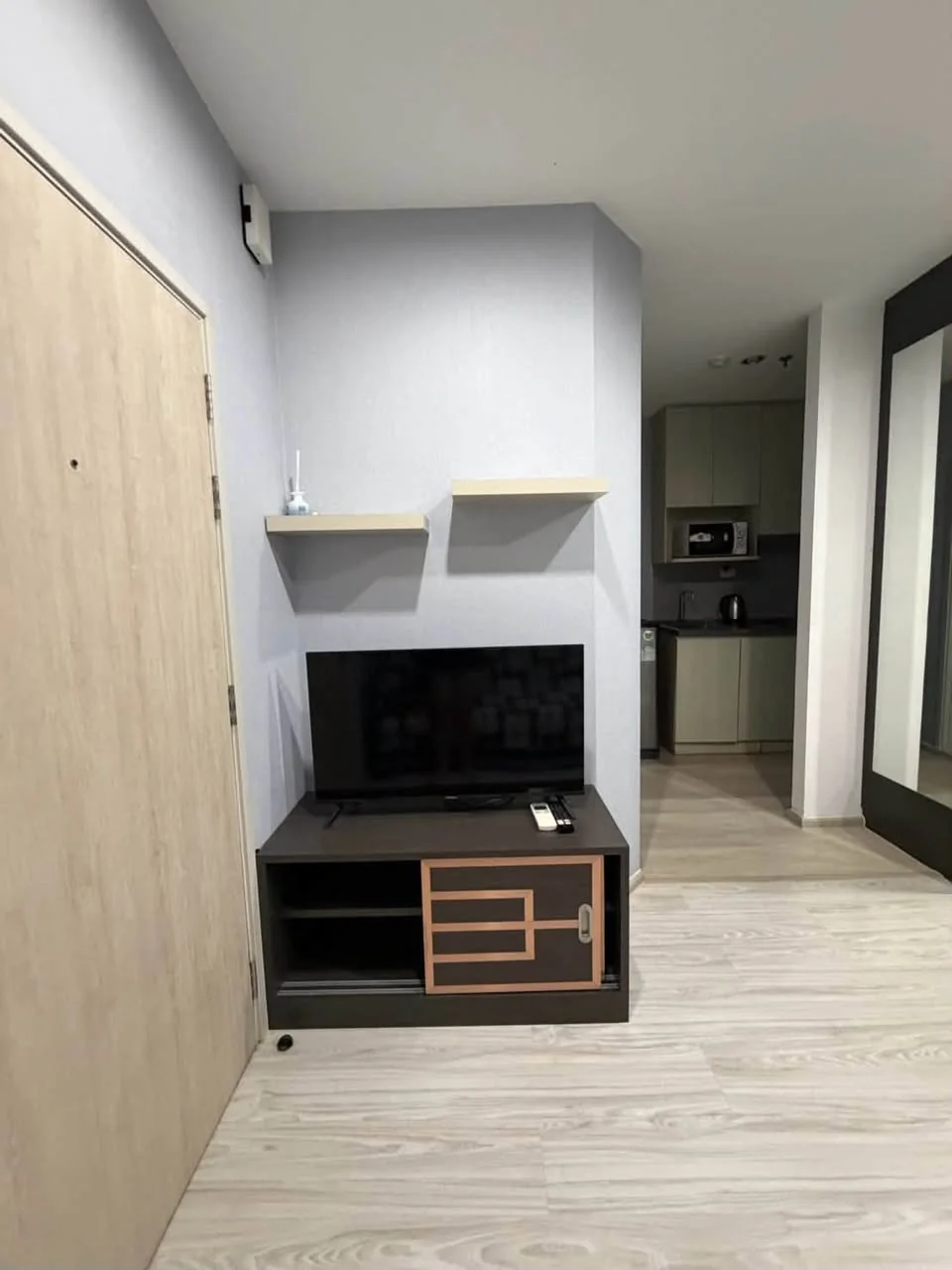 1 Bedroom condo in IDEO MOBI Sukhumvit Eastgate