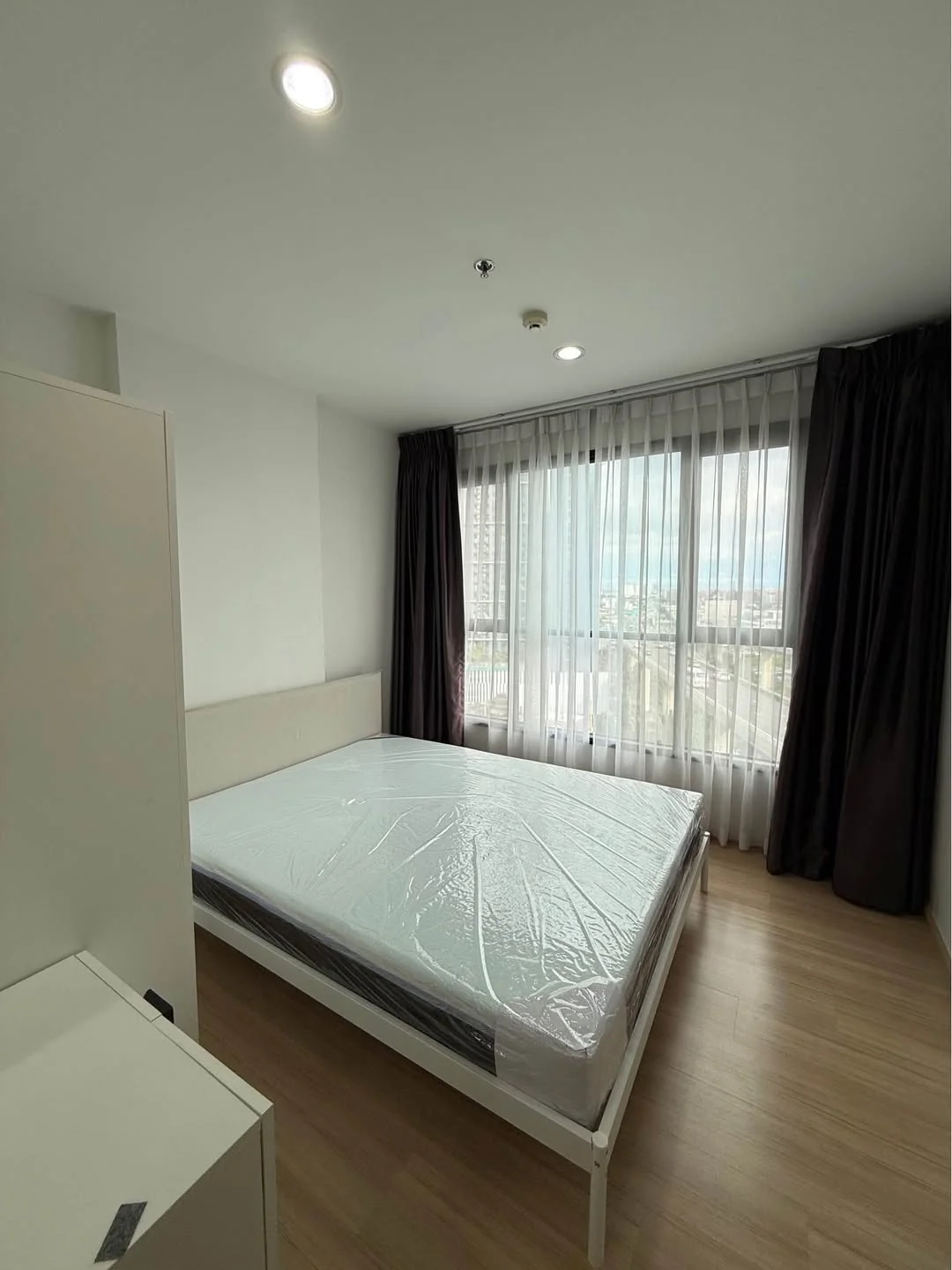 1 Bedroom condo in The Base Rama 9-Ramkhamhaeng