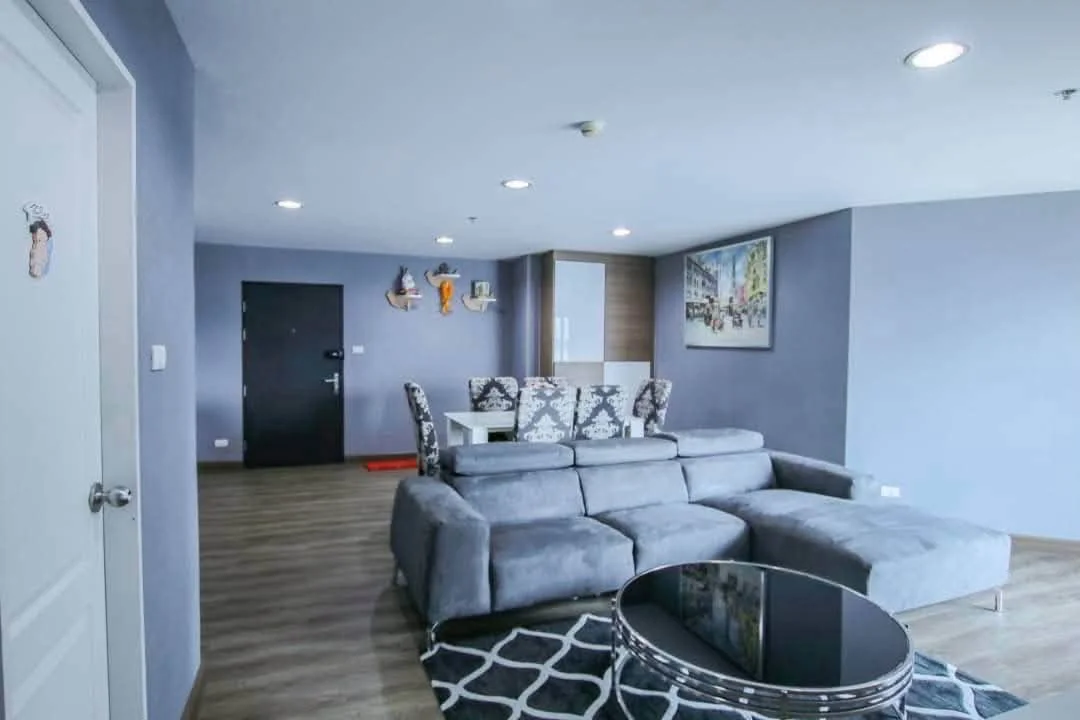 3 Bedroom condo in Belle Grand Rama 9