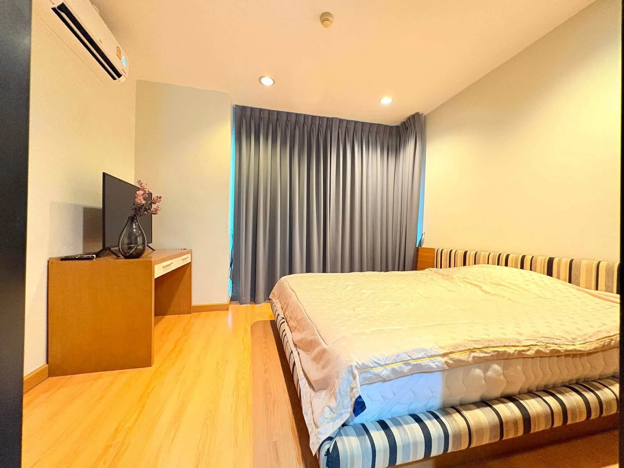 2 Bedroom condo in The Address Siam