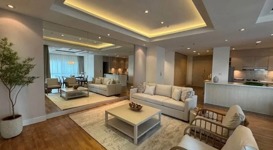 3 Bedroom condo in Royal Residence Park