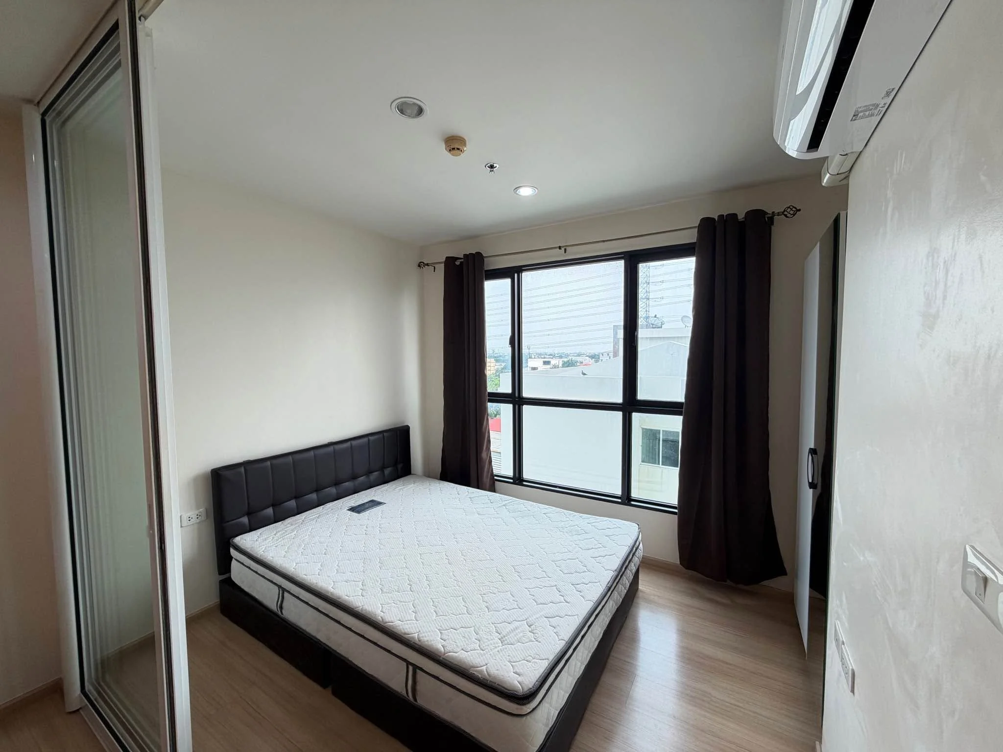1 Bedroom condo in The Base Chaengwattana