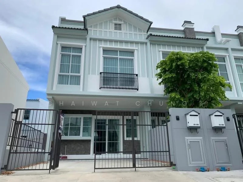 2 Bedroom condo in Indy 2 Bangna-Ramkhamhaeng 2
