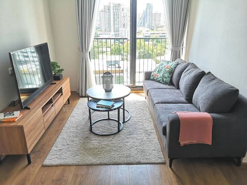 1 Bedroom condo in Noble BE33