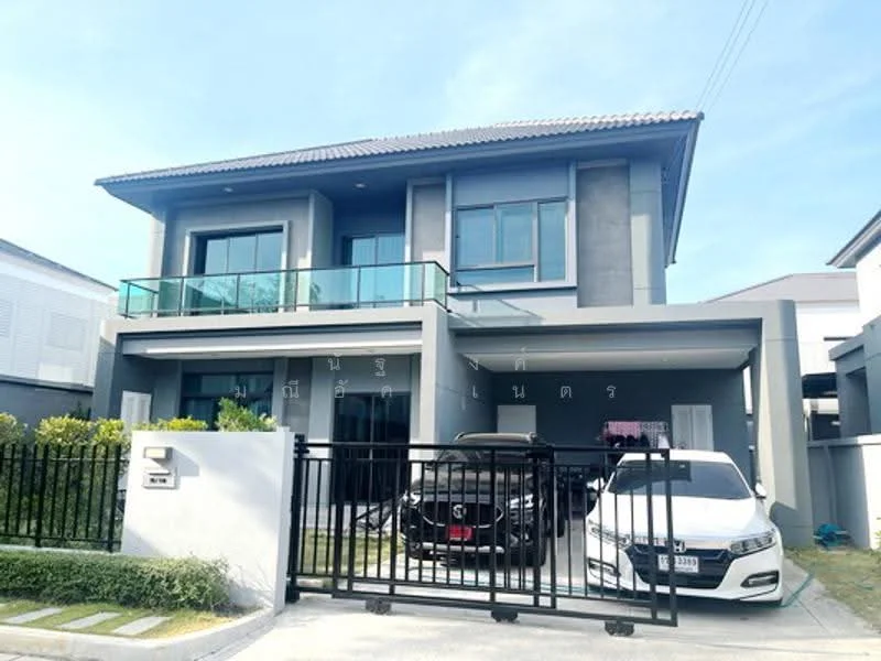4 Bedroom condo in Venue Rama 9
