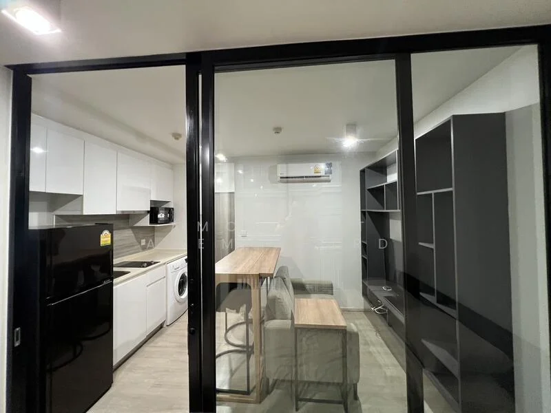 1 Bedroom condo in Maestro 02 Ruamrudee