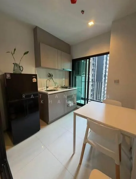 1 Bedroom condo in Life Asoke-Rama 9