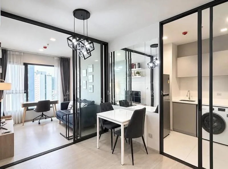 1 Bedroom condo in Life Asoke-Rama 9