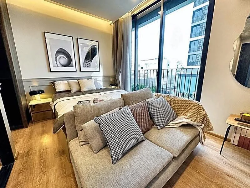 1 Bedroom condo in Noble Around Ari
