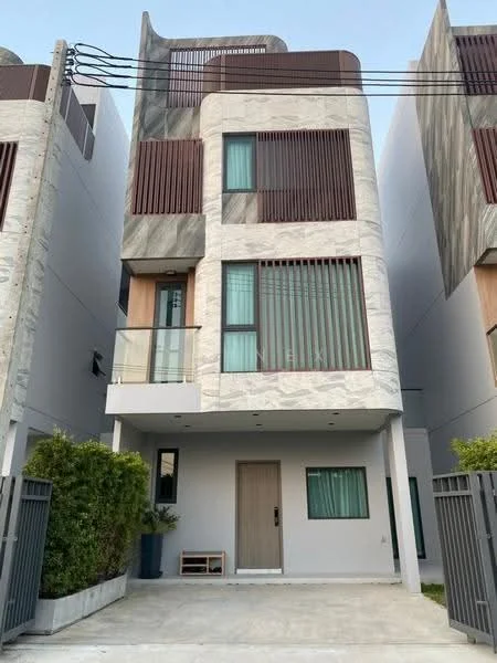 4 Bedroom condo in 89 Residence Ratchada-Rama 9