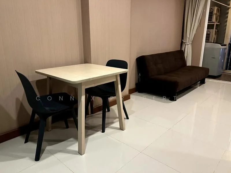 2 Bedroom condo in Airlink Residence