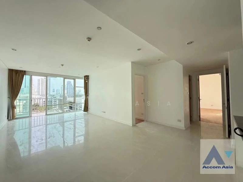 2 Bedroom condo in Fullerton Sukhumvit
