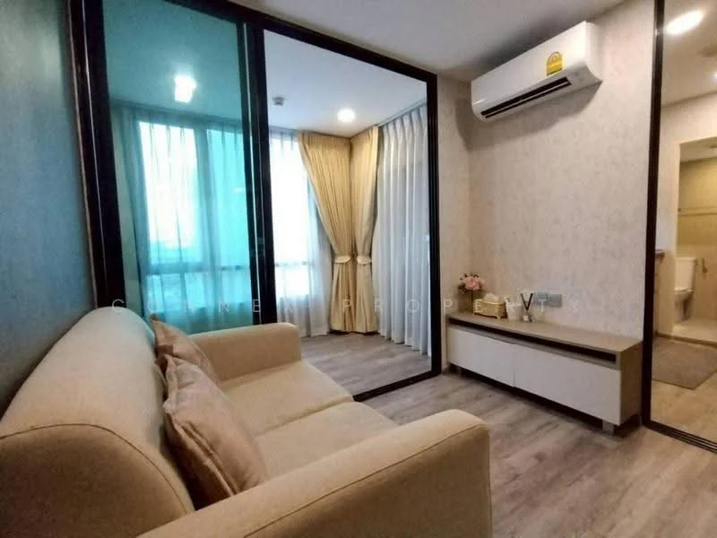 2 Bedroom condo in Brown Condo Phaholyothin 67