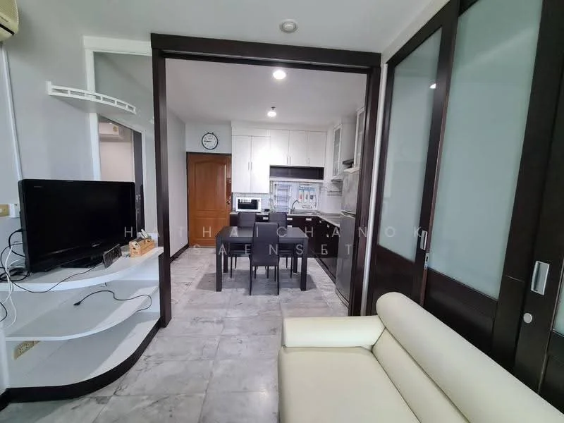 2 Bedroom condo in Sathorn House