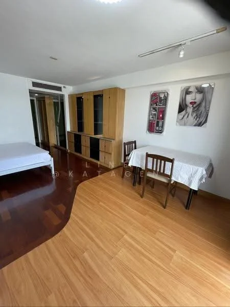 1 Bedroom condo in Raintree Villa