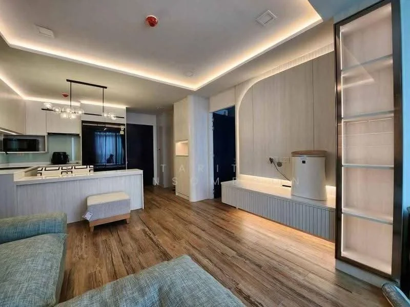 2 Bedroom condo in Maestro 01 Sathorn-Yenakat
