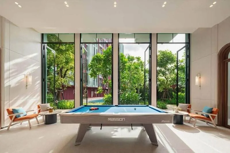 2 Bedroom condo in The Base Wongsawang