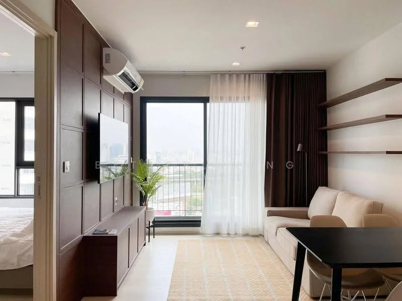 1 Bedroom condo in Life One Wireless