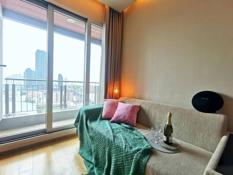 1 Bedroom condo in The Address Asoke