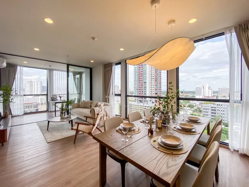 2 Bedroom condo in The Issara Sathorn