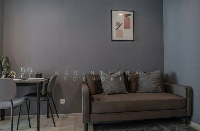 1 Bedroom condo in Life One Wireless