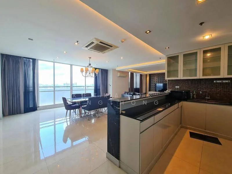 3 Bedroom condo in The Fourwings Residence