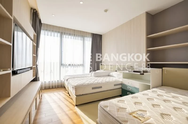 2 Bedroom condo in The Lumpini 24