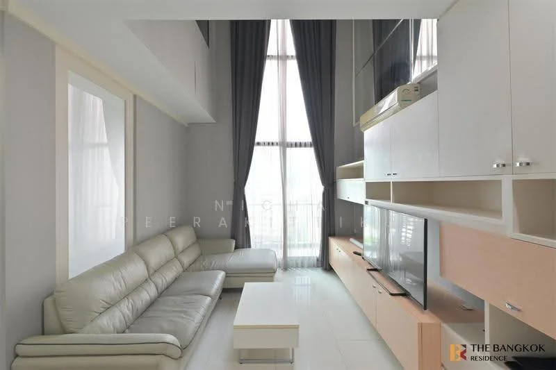 2 Bedroom condo in Villa Asoke
